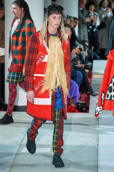Look 32